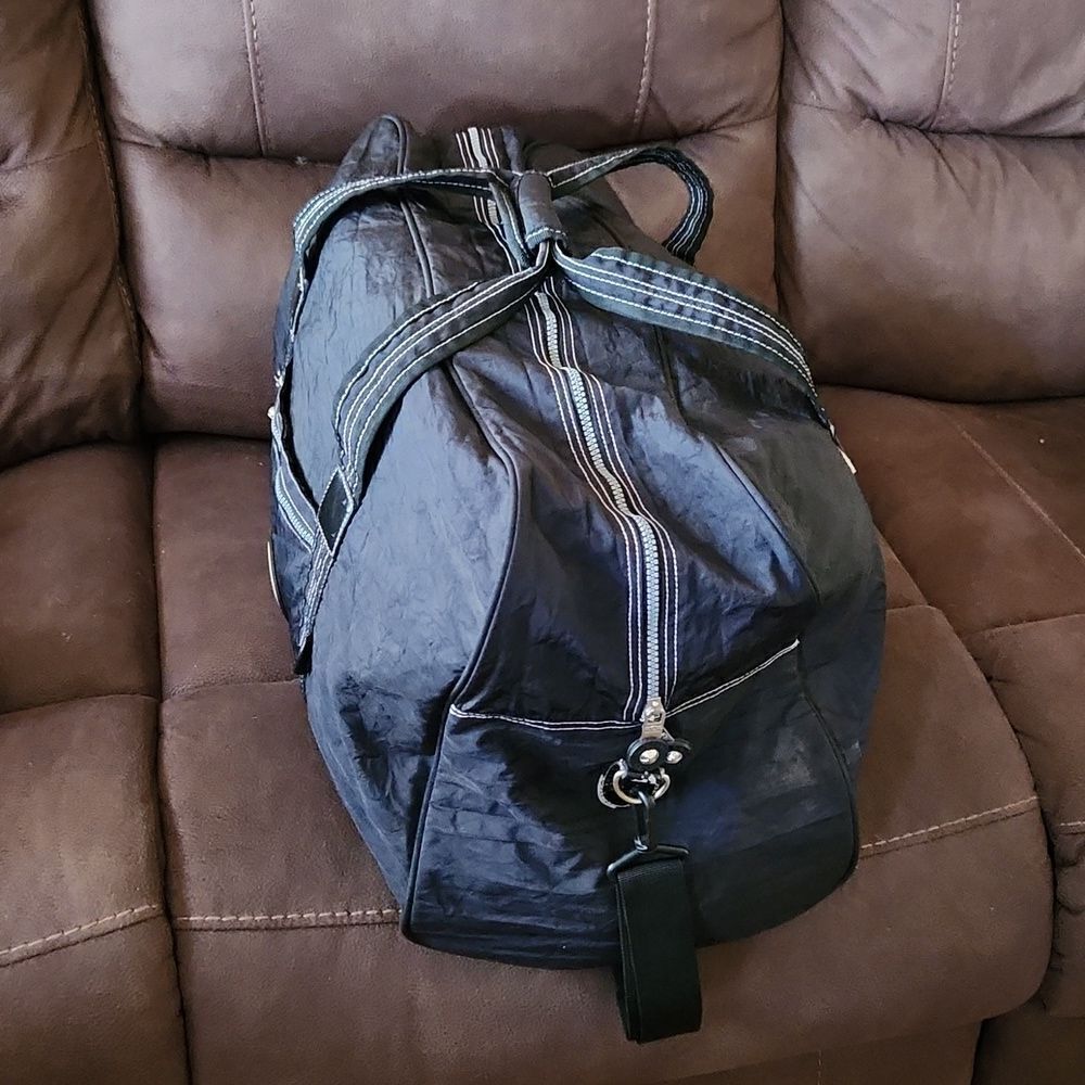 Kipling Duffle Bag Large - Picture 4 of 8